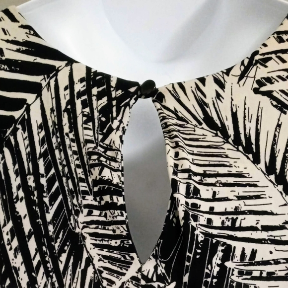 Mlle Gabrielle Plus Size Tropical Print High Neck Jewel Sheath Maxi Dress 2X - Picture 6 of 11